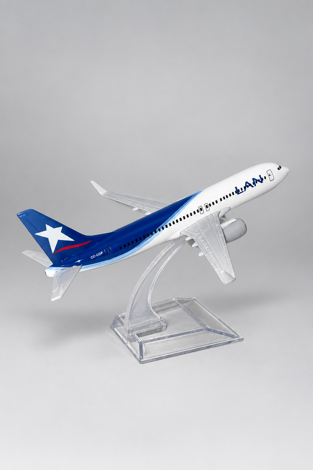 Maqueta LAN Chile B737 (1:450), vista trasera