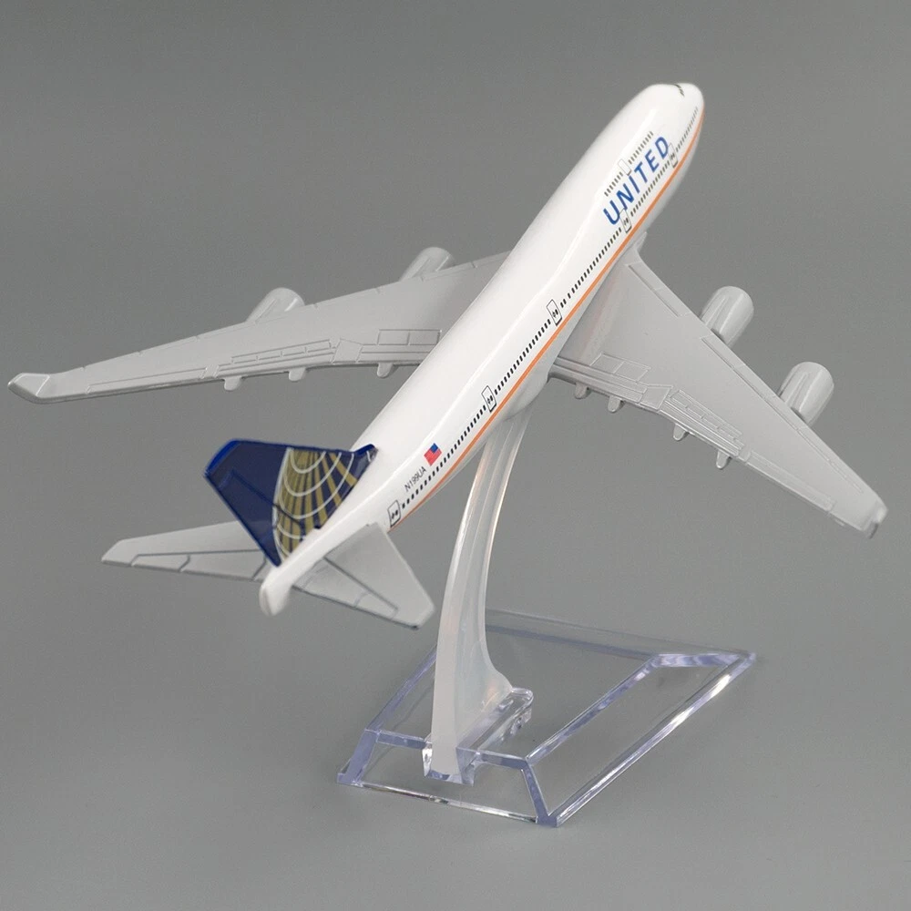 United Airlines B747, modelo de 16 cm