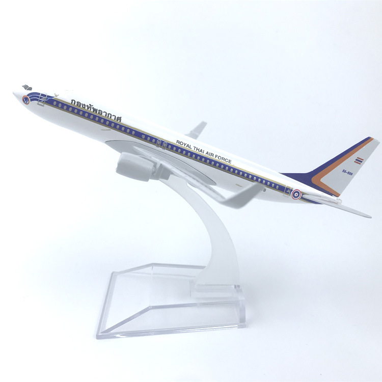 Royal Thai Air Force B737, modelo de 16 cm con peana transparente