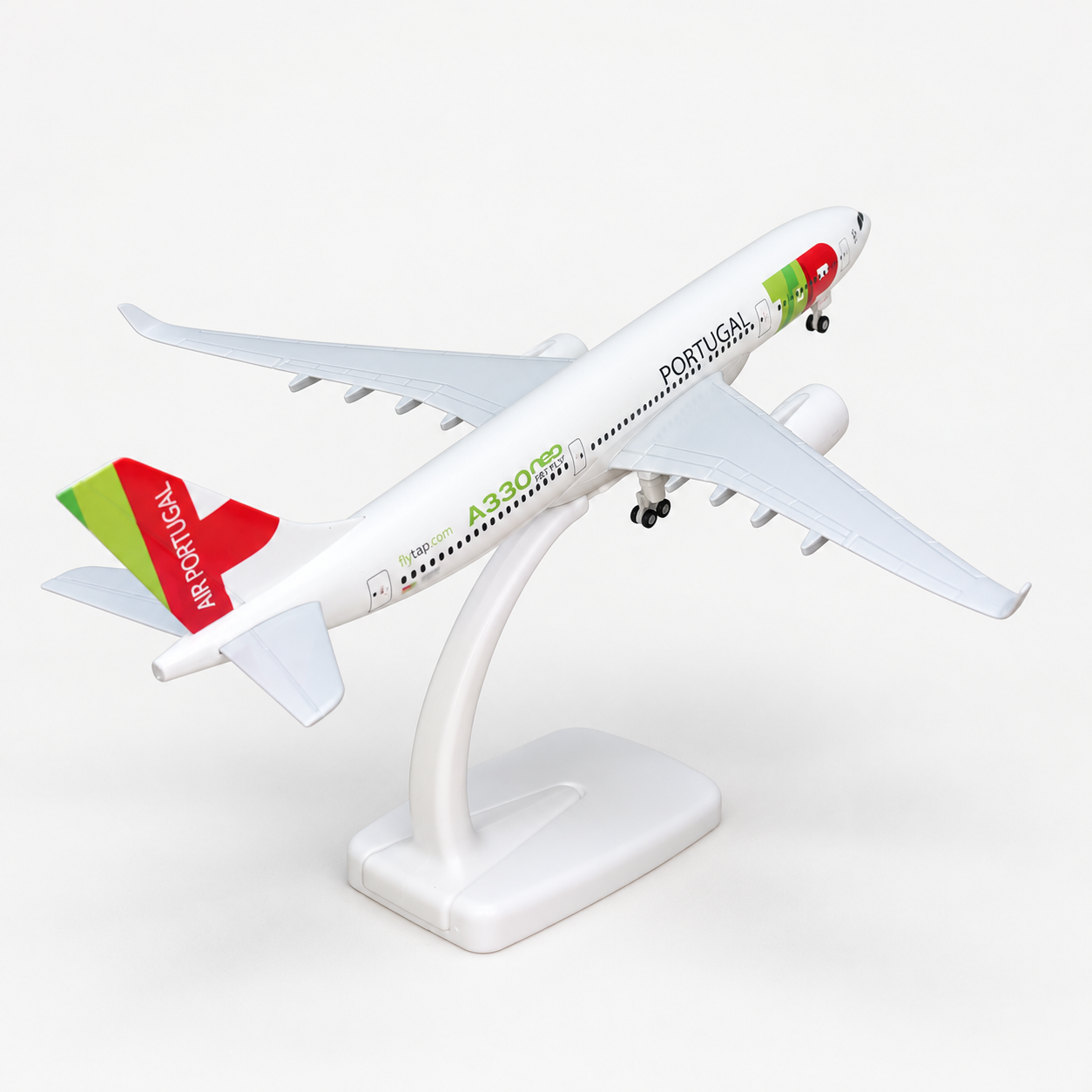 Miniatura de avião TAP Air Portugal A330 (1:400), fotografia do produto 2